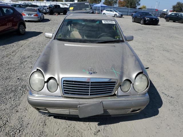 Фото 9 с аукциона – 1997 MERCEDES-BENZ E 320 с VIN WDBJF55F2VA342823