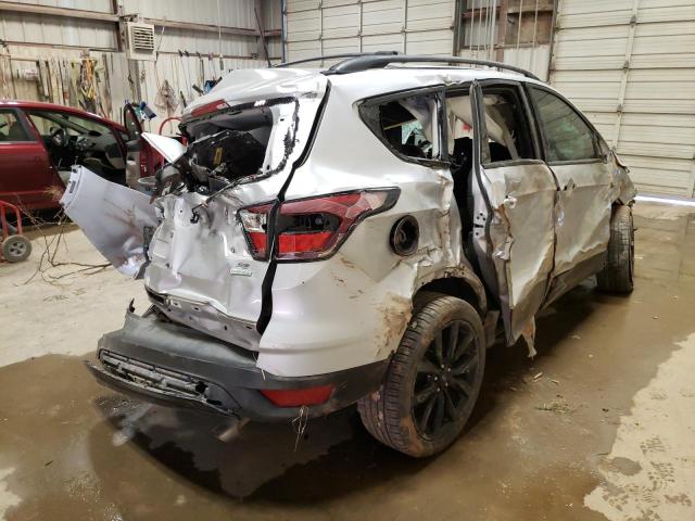 Photo 4 from auction – 2017 FORD ESCAPE SE with VIN 1FMCU0GD2HUC65755