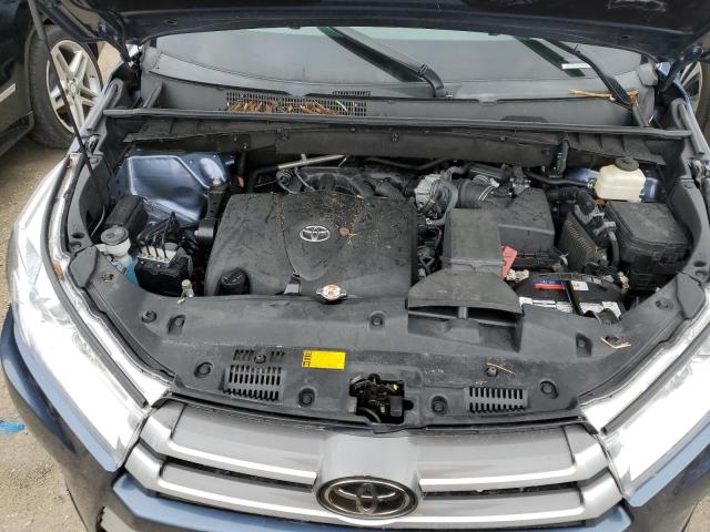 Photo 7 from auction – 2018 TOYOTA HIGHLANDER with VIN 5TDKZRFH9JS239089