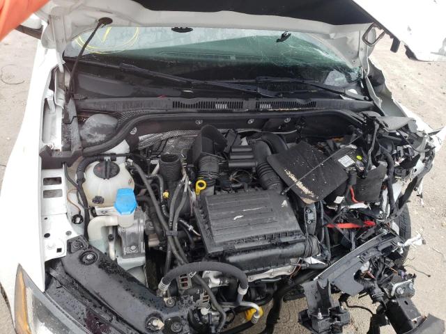Photo 7 from auction – 2017 VOLKSWAGEN JETTA S with VIN 3VW2B7AJ4HM205300