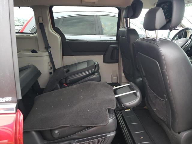 Photo 6 from auction – 2010 CHRYSLER TOWN & COU with VIN 2A4RR8D1XAR480919