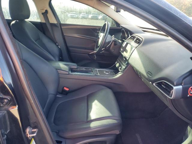 Photo 5 from auction – 2018 JAGUAR XE with VIN SAJAR4FX1JCP27199
