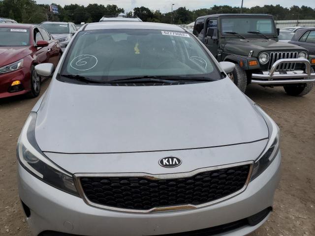 Photo 9 from auction – 2017 KIA FORTE LX with VIN 3KPFK4A73HE055763