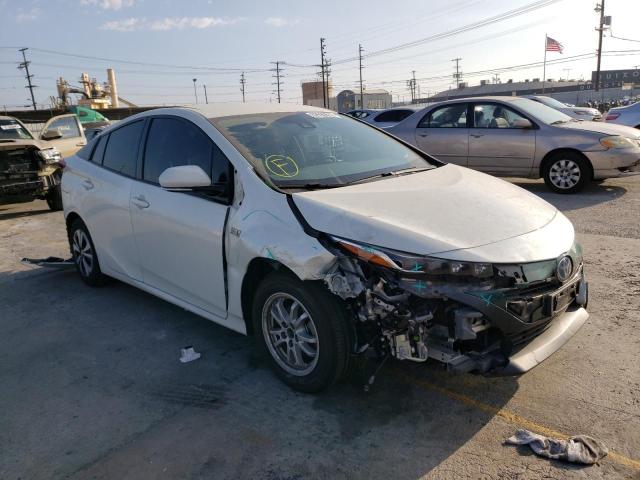 TOYOTA PRIUS PRIM 2017 with VIN JTDKARFP4H3053986 - Photo from auction