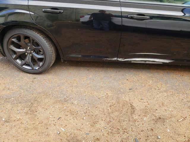 Photo 9 from auction – 2022 CHRYSLER 300 S with VIN 2C3CCABG7NH127162