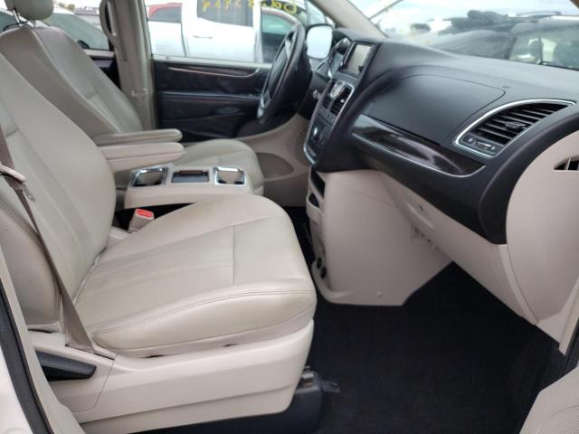 Photo 5 from auction – 2013 CHRYSLER TOWN & COU with VIN 2C4RC1BG4DR540543