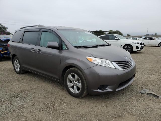 TOYOTA SIENNA LE 2017 with VIN 5TDKZ3DC9HS832532 - Photo from auction
