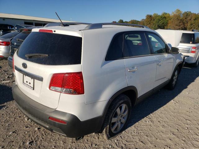 Photo 4 from auction – 2013 KIA SORENTO LX with VIN 5XYKTDA29DG368345