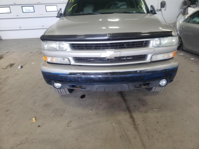 Photo 9 from auction – 2004 CHEVROLET SUBURBAN with VIN 3GNFK16Z74G211060