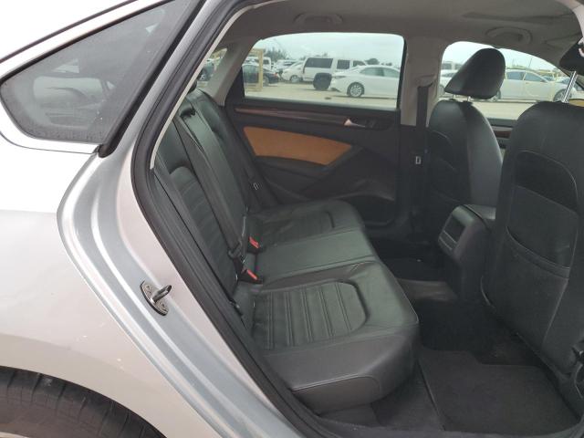 Photo 6 from auction – 2012 VOLKSWAGEN PASSAT SEL with VIN 1VWCH7A37CC043094