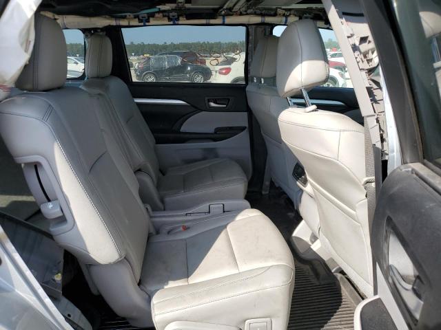 Photo 6 from auction – 2017 TOYOTA HIGHLANDER with VIN 5TDKZRFH1HS524315