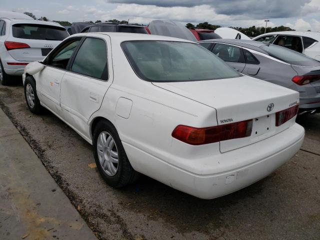 Photo 3 from auction – 2000 TOYOTA CAMRY CE with VIN 4T1BG22K7YU762952