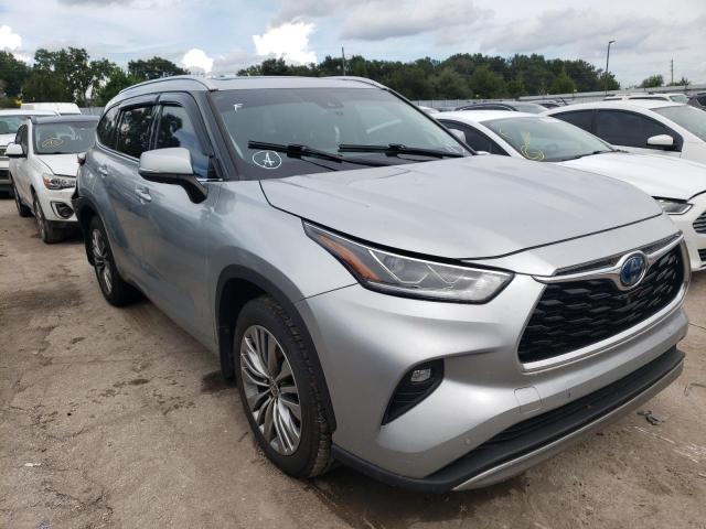 TOYOTA HIGHLANDER 2021 with VIN 5TDEBRCH2MS020825 - Photo from auction