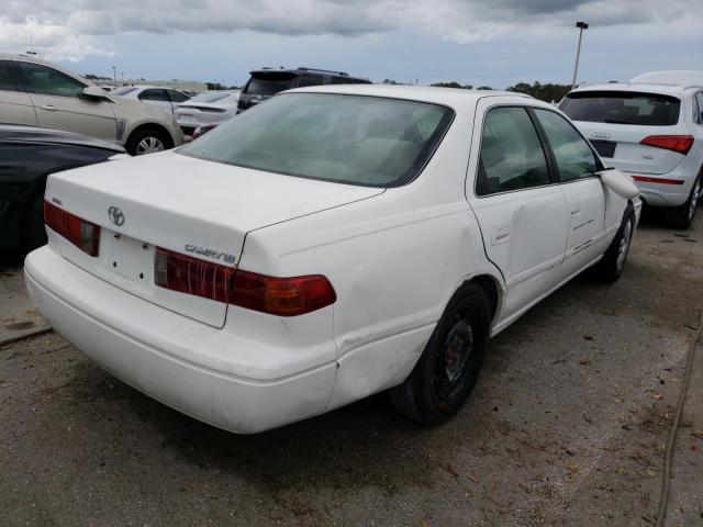 Photo 4 from auction – 2000 TOYOTA CAMRY CE with VIN 4T1BG22K7YU762952