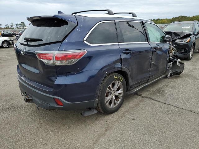 Photo 4 from auction – 2015 TOYOTA HIGHLANDER with VIN 5TDJKRFH5FS166178