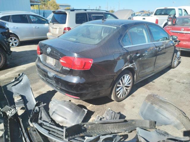 Photo 4 from auction – 2011 VOLKSWAGEN JETTA SEL with VIN 3VWLX7AJ2BM336710