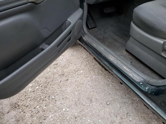 Photo 9 from auction – 2004 CHEVROLET TRACKER with VIN 2CNBJ134346905917