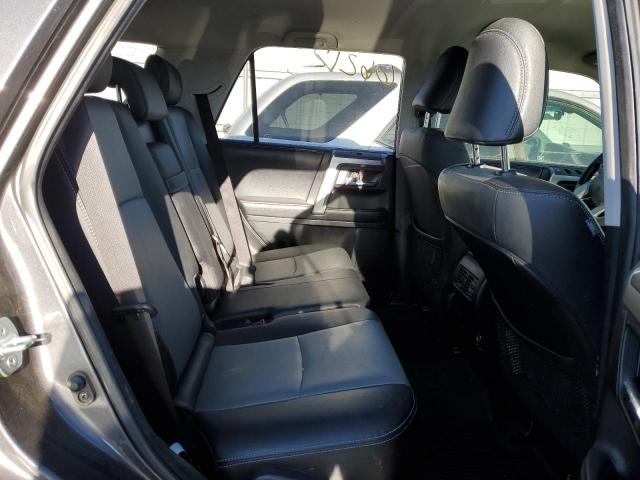 Photo 6 from auction – 2019 TOYOTA 4RUNNER SR with VIN JTEBU5JR4K5700354