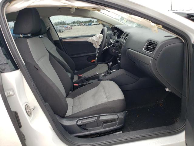 Photo 5 from auction – 2017 VOLKSWAGEN JETTA S with VIN 3VW2B7AJ4HM205300