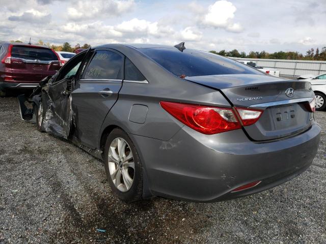 Photo 3 from auction – 2013 HYUNDAI SONATA SE with VIN 5NPEC4AC3DH523857