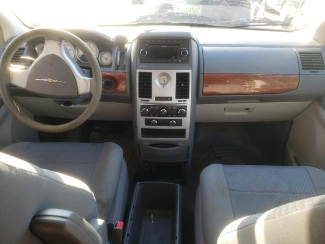 Photo 9 from auction – 2009 CHRYSLER TOWN & COU with VIN 2A8HR44E19R606988