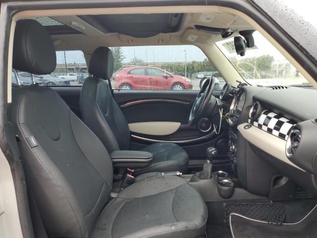 Photo 5 from auction – 2011 MINI COOPER with VIN WMWSU3C55BT097314