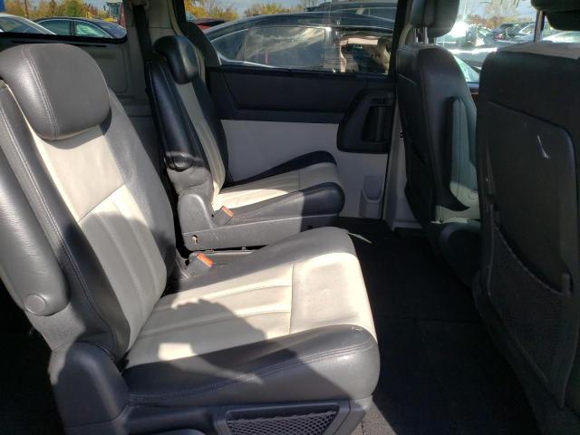 Photo 6 from auction – 2010 CHRYSLER TOWN & COU with VIN 2A4RR8D18AR391138