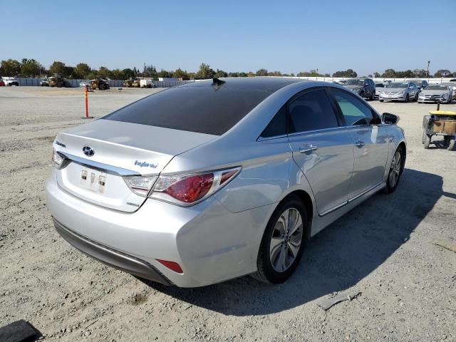 Photo 4 from auction – 2013 HYUNDAI SONATA HYB with VIN KMHEC4A43DA079813