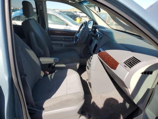 Photo 5 from auction – 2010 CHRYSLER TOWN & COU with VIN 2A4RR5D15AR285342