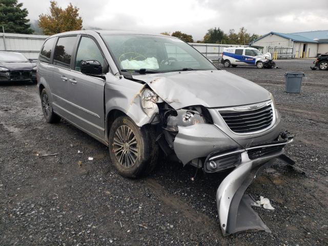 CHRYSLER TOWN & COU 2014 with VIN 2C4RC1HG0ER330353 - Photo from auction
