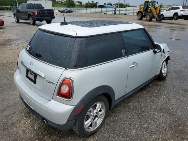 Photo 4 from auction – 2011 MINI COOPER with VIN WMWSU3C55BT097314