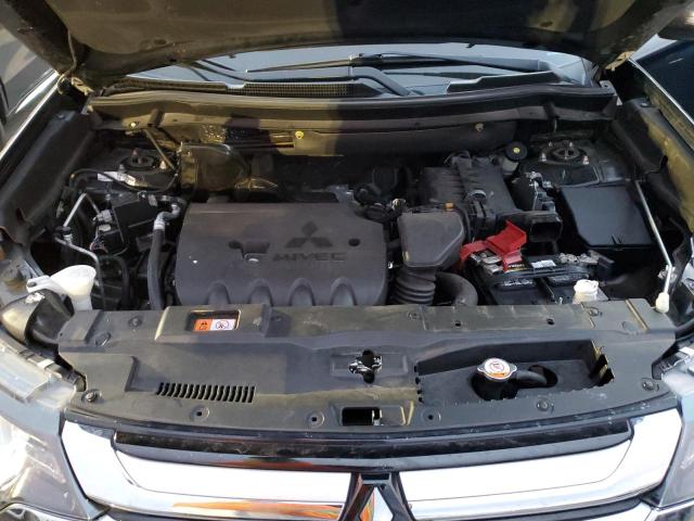 Photo 7 from auction – 2018 MITSUBISHI OUTLANDER with VIN JA4AD3A30JZ003913