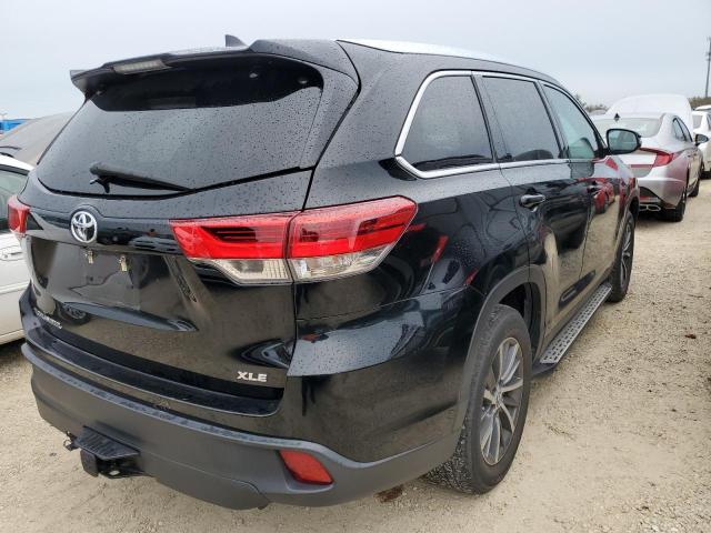 Photo 4 from auction – 2019 TOYOTA HIGHLANDER with VIN 5TDKZRFHXKS570152