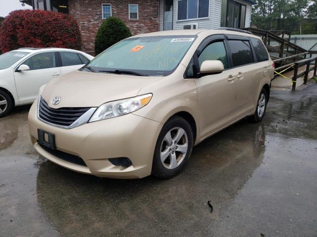 Photo 2 from auction – 2013 TOYOTA SIENNA LE with VIN 5TDKK3DC2DS287076