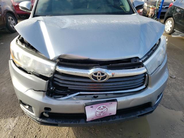 Photo 7 from auction – 2016 TOYOTA HIGHLANDER with VIN 5TDBKRFH2GS322327