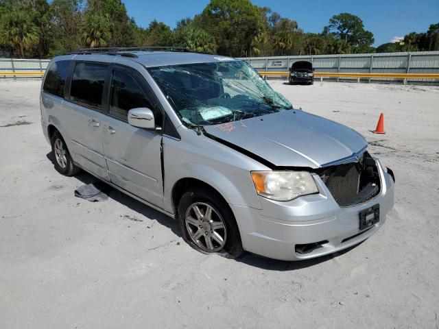 Photo 9 from auction – 2010 CHRYSLER TOWN & COU with VIN 2A4RR5D1XAR422033