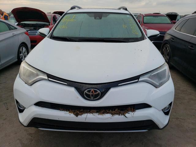 Photo 9 from auction – 2017 TOYOTA RAV4 XLE with VIN JTMWFREV2HJ128361