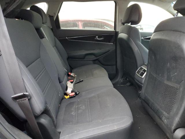 Photo 6 from auction – 2016 KIA SORENTO LX with VIN 5XYPG4A33GG111849