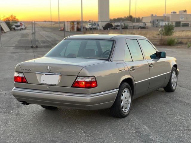 Photo 4 from auction – 1994 MERCEDES-BENZ E 420 with VIN WDBEA34EXRC021488