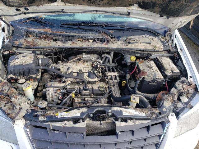 Photo 7 from auction – 2008 CHRYSLER TOWN & COU with VIN 2A8HR44H78R672728