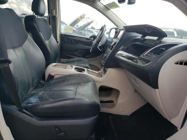 Photo 5 from auction – 2012 CHRYSLER TOWN & COU with VIN 2C4RC1GG4CR346425