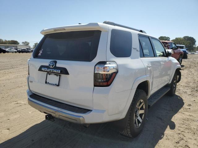 Photo 4 from auction – 2020 TOYOTA 4RUNNER SR with VIN JTEBU5JR7L5789970