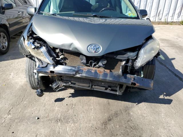 Photo 9 from auction – 2011 TOYOTA SIENNA XLE with VIN 5TDDK3DC2BS010272