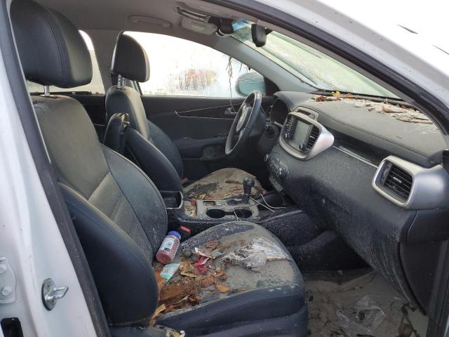 Photo 5 from auction – 2017 KIA SORENTO EX with VIN 5XYPH4A57HG330653