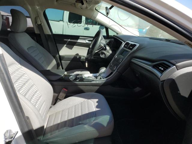 Photo 5 from auction – 2016 FORD FUSION S with VIN 3FA6P0G72GR227439