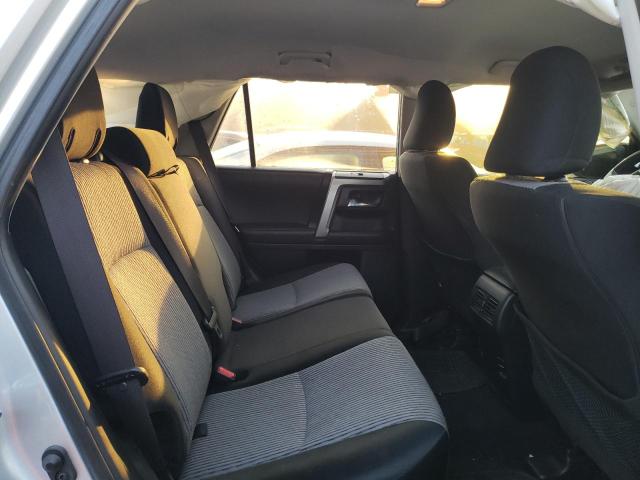 Photo 6 from auction – 2018 TOYOTA 4RUNNER SR with VIN JTEBU5JR2J5527626