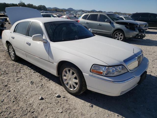 LINCOLN TOWN CAR S 2011 with VIN 2LNBL8CV0BX760581 - Photo from auction