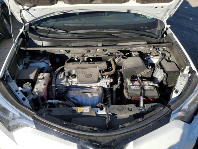 Photo 7 from auction – 2017 TOYOTA RAV4 SE with VIN JTMJFREV6HJ121245