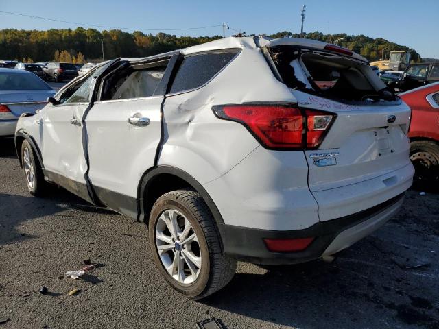 Photo 3 from auction – 2019 FORD ESCAPE SE with VIN 1FMCU9GD4KUB80606
