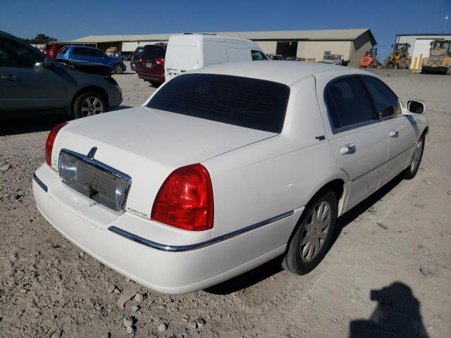 Photo 4 from auction – 2011 LINCOLN TOWN CAR S with VIN 2LNBL8CV0BX760581